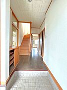 玄関内部の写真です。