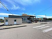 春日山駅(えちごトキめき鉄道 妙高はねうまライン) 春日山駅まで約2.1Km（徒歩28分）です。 2190m