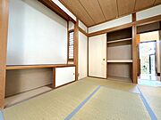 【現地写真】和室の収納の写真です。来客用の寝具等の収納にぴったりですね。クロス張り替え、建具交換、水回り交換、外壁塗装など一部リフォームのご相談も可能なのでお気軽にお問い合わせください。