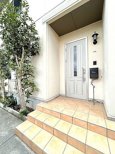 玄関を拡大表示