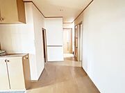 【期間限定現況販売】1階廊下の様子です。