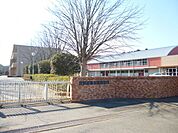【中学校】朝日中学校まで約900ｍ（徒歩12分）。お友達と会話を楽しみながら登下校ができますね。