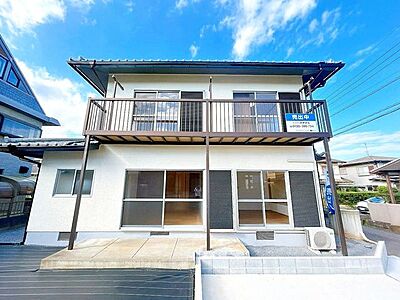 外観:価格には消費税、リフォーム費用を含みます。自社物件につき随時ご案内可能。内覧希望の方はお電話ください。 外観:価格には消費税、リフォーム費用を含みます。自社物件につき随時ご案内可能。内覧希望の方はお電話ください。