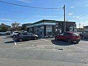 【コンビニ】ファミリーマート土浦大岩田店様まで500ｍ。近くにコンビニがあるのは便利ですよね。