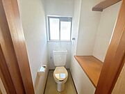【リフォーム中】2階トイレ写真です。