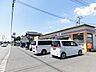 周辺：セブンイレブン三ツ堀店　900ｍ セブンイレブン三ツ堀店まで約900ｍです。ちょっとした買い忘れがあってもすぐに行ける距離にコンビニがあると嬉しいですね。