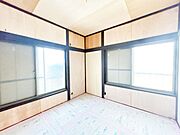 【リフォーム中6/1更新】2階4.5畳の和室です。洋室に変更いたします。比較的コンパクトなサイズなので、趣味のお部屋としてもよさそうですね。フローリング張替、照明交換、他。