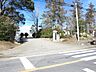 周辺：茂原市立豊岡小学校まで約450ｍ（徒歩約6分）　お子様の足でも安心の距離ですね。登下校時には子供たちの元気な声が聞こえてきます。帰りが遅くなっても、お家から近いので安心ですね。