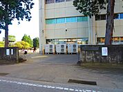 【小学校】南小学校まで約1600ｍ(徒歩20分)。