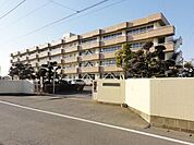 太田市立宝泉中学校 【中学校】宝泉中学校まで約2510ｍ（徒歩32分）。
