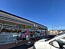周辺：【コンビニ】セブンイレブン桐生天沼店様まで約200ｍ（徒歩3分）。この距離にコンビニがあると買い忘れがあった時に便利ですね。