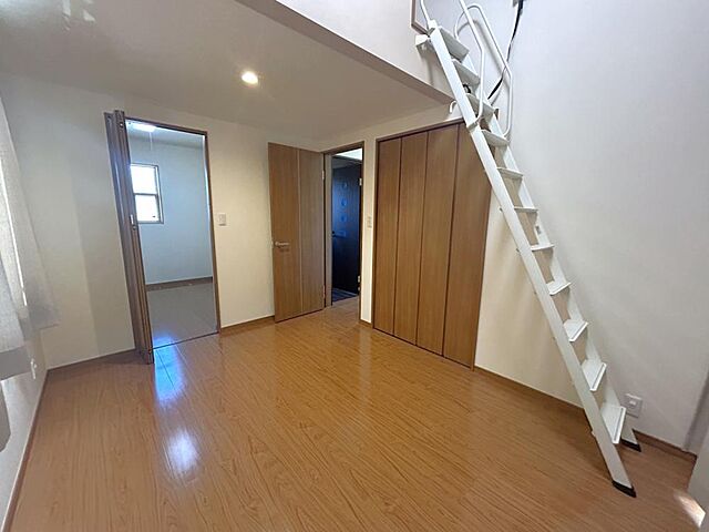 室内 伊勢崎市三室町4335-12