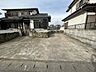 駐車場：【駐車場】お車は駐車3台可能です。手前に並列2台、奥に1台駐車できますので、使用頻度の高いお車を手前に停めておけば、入替の必要もございません。