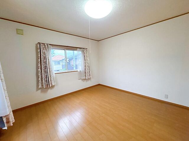 室内 高崎市台新田町12-6