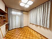【リフォーム中】西側洋室の別角度です。
