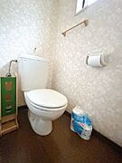 【リフォーム中】トイレのお写真です。1階と2階のトイレを新品交換いたします。