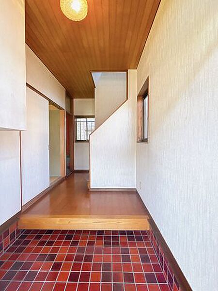 玄関を拡大表示