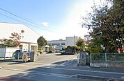 須坂市立日野小学校 徒歩21分。 1610m