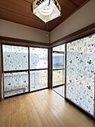 【リフォーム中/洋室(1)】間取り変更を行い約9.75帖の広々とした洋室へとリフォームします。