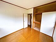 洋室　リフォーム前