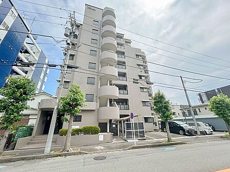 価格には消費税を含みます。自社物件につき随時ご案内可能。内覧希望の方はお電話ください。