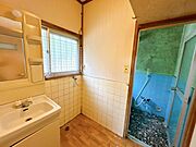 【リフォーム中/洗面所】洗面所は新品に交換します。約2畳に拡張を行う予定です。