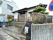 【現地外観】これから家屋の解体工事に入ります。
