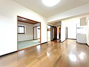 【住宅ローン減税対象】価格には消費税、リフォーム費用を含みます。自社物件につき随時ご案内可能。内覧希望の方はお電話ください。