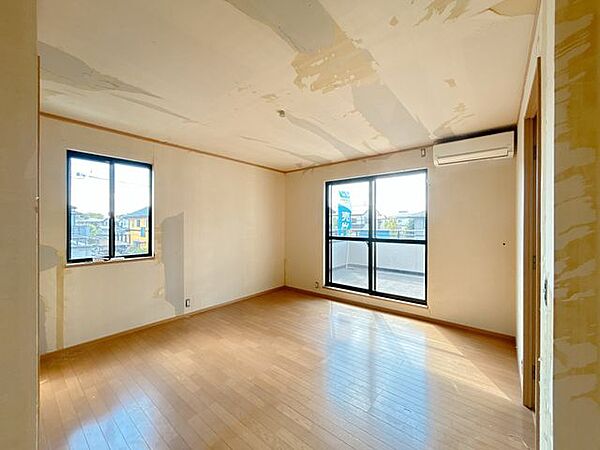 洋室を拡大表示