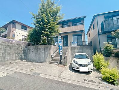 外観:【リフォーム中】外観です。駐車2台可能です。 外観:【リフォーム中】外観です。駐車2台可能です。