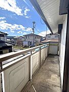【リフォーム中】ベランダ写真です。塗装を行います。