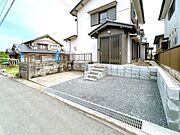 【リフォーム済】駐車スペースです。拡張工事を行いました。