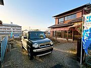 【リフォーム中】駐車場です。お庭を解体して、駐車場を拡張する予定です。車種にもよりますが、5台駐車可能です。