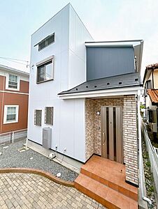 外観:価格には消費税、リフォーム費用を含みます。自社物件につき随時ご案内可能。内覧希望の方はお電話ください。 外観:価格には消費税、リフォーム費用を含みます。自社物件につき随時ご案内可能。内覧希望の方はお電話ください。