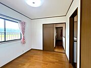 【現況】別角度の2階南東洋室です。