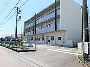 富山市立堀川南小学校まで1700m(徒歩約22分)です。