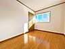 収納：【リフォーム済み】2階西側洋室の収納です。各部屋に収納があり便利です。
