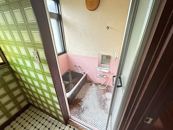浴室を拡大表示