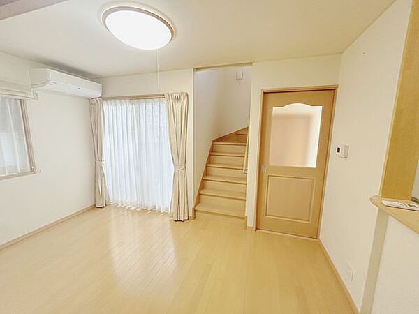 リビング/ダイニングを拡大表示