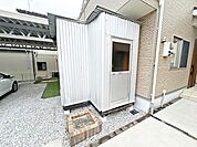 セブンーイレブン長浜公園町店 【現況販売】外構倉庫部分。 600m