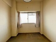 【同仕様写真】新しく設置するドアホンはカラーモニター付き。モニターで玄関にいらしたお客様を確認してから応対できます。留守中の来客も記録できるので防犯面でも安心ですね。