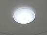室内：【同仕様写真】各居室にはＬＥＤ照明器具を新設します。リモコン付きで操作も簡単。ＬＥＤですので節約にもなりますね。