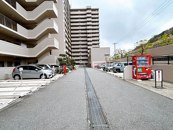 【駐車場】現在...