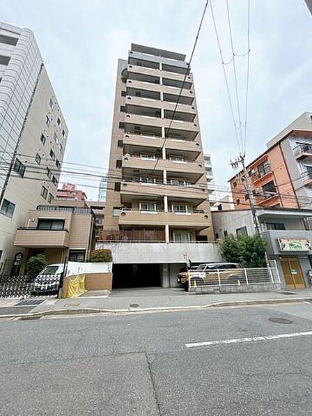 【リフォーム中】現地外観の別角度の写真です。