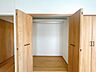 リビング/ダイニング：【リフォーム済写真】リビング収納です。建具交換を行いました。