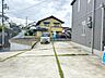 駐車場：駐車場の写真です。4台駐車可能です。