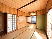 【内外装リフォーム予定】1階南東側の和室です。