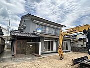 【リフォーム中】駐車4台可能です。急なご来客にも安心できますね。