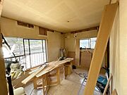 【リフォーム中】2階洋室6帖（西側）になります。
