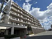 価格には消費税、リフォーム費用を含みます。リフォーム中でもご案内可能。内覧希望の方はお電話ください。